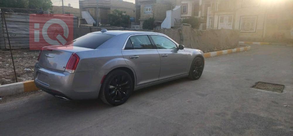 كرايسلر 300